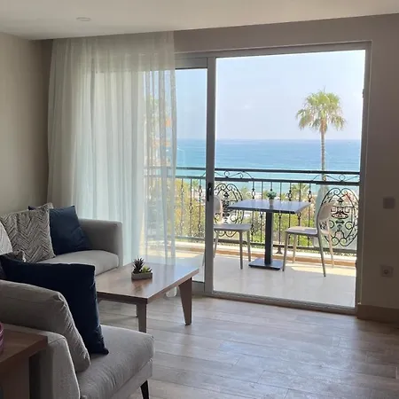 Garden Luxury Apartment *
