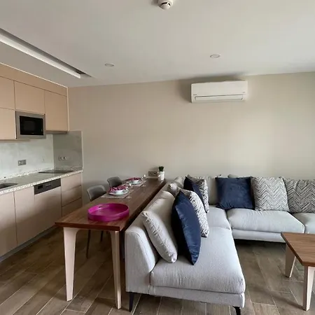 Garden Luxury Apartment *