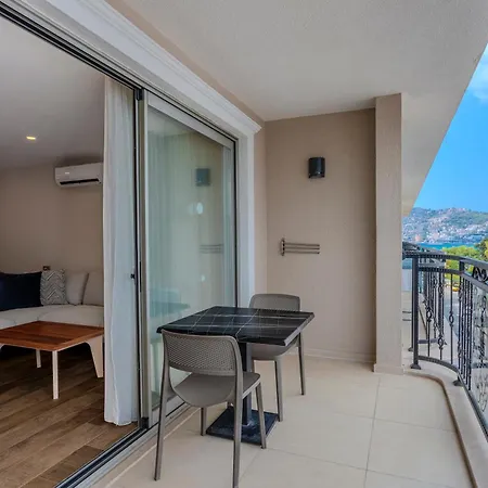 Garden Luxury Apartment *